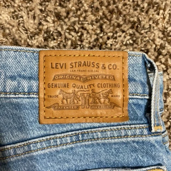 Levi’s Premium Wedgie Straight - Picture 3 of 8